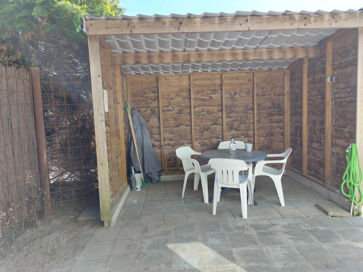 Modern En Chic Chalet Tot 4 Personen Op De Veluwe Recreatiepark De Oude Driest Putten Bagian luar foto
